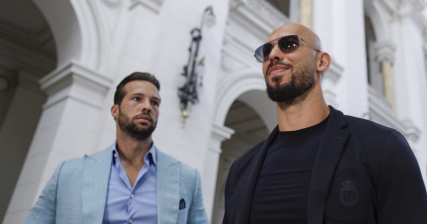 news alert fratii andrew si tristan tate se intorc in romania 185 000 de dolari pentru un zbor privat pentru a semna o hartie 67dd796325f07