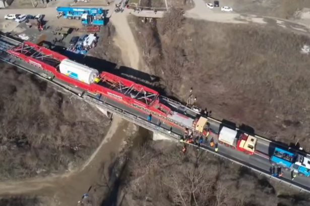 noi transporturi agabaritice spre termocentrala mintia vineri intra in tara un al doilea generator care vine din sua 67d1e1fc853cf