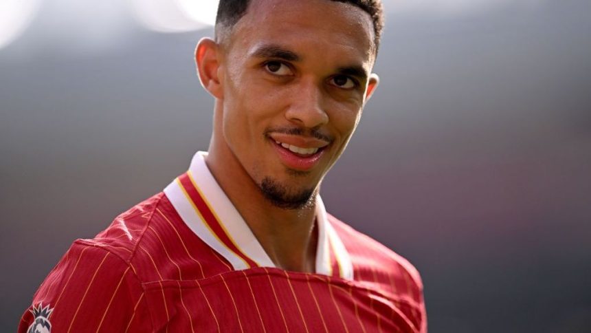 nu va fi titular gary neville l a pus la punct pe trent alexander arnold dupa anuntul transferului la real madrid 67e522c8af4a6