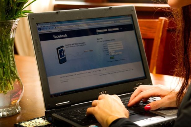 o carte a unei foste angajate facebook cu portrete ale sefilor companiei starneste controverse in sua titlul oameni nepasatori 67e07b1272cb4
