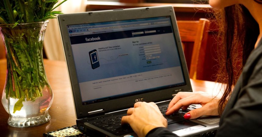 o carte a unei foste angajate facebook cu portrete ale sefilor companiei starneste controverse in sua titlul oameni nepasatori 67e07b1272cb4