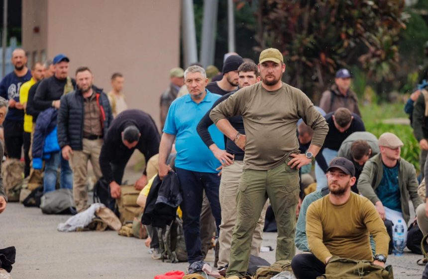 Oficial de la ÎCCJ: A fost prelungit cu 30 de zile arestul pentru mercenarii grupării Horațiu Potra 1 oficial de la iccj a fost prelungit cu 30 de zile arestul pentru mercenarii din gruparea horatiu potra 67e1a06225ced