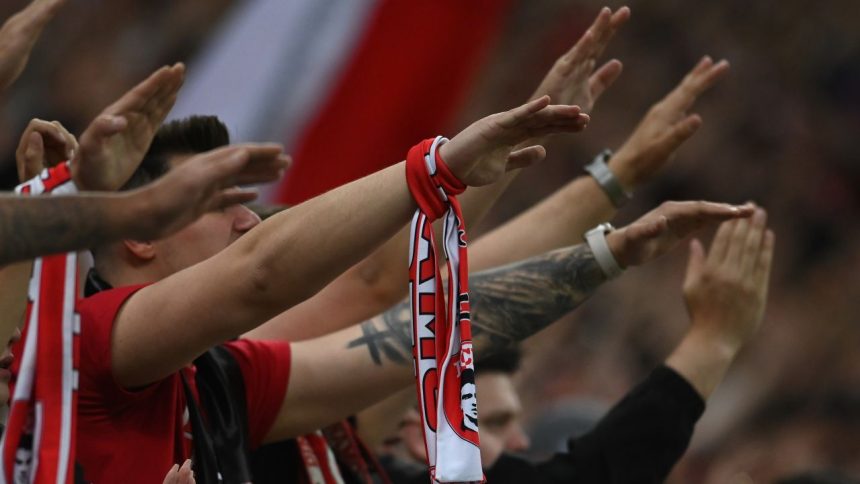 oficial dinamo a anuntat cate bilete a vandut cu o zi inainte de derby ul cu fcsb 67e7c29aa7569