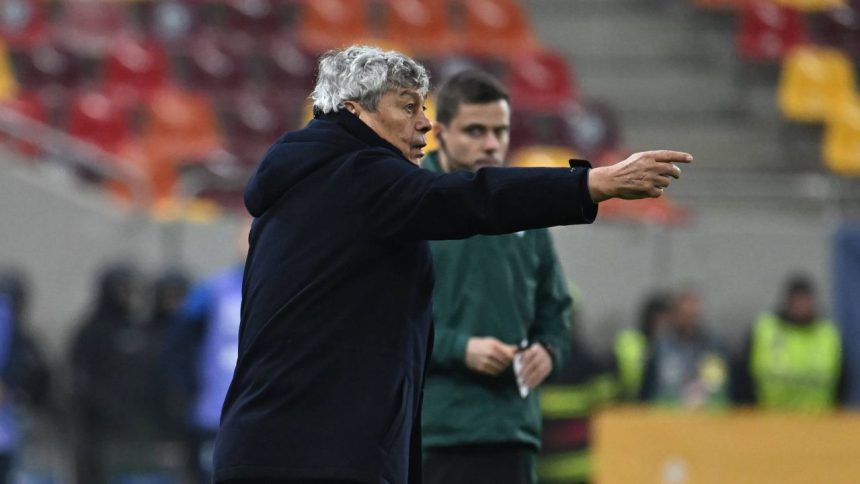 opt fotbalisti lasati in afara lotului de mircea lucescu 67d55b64699e3