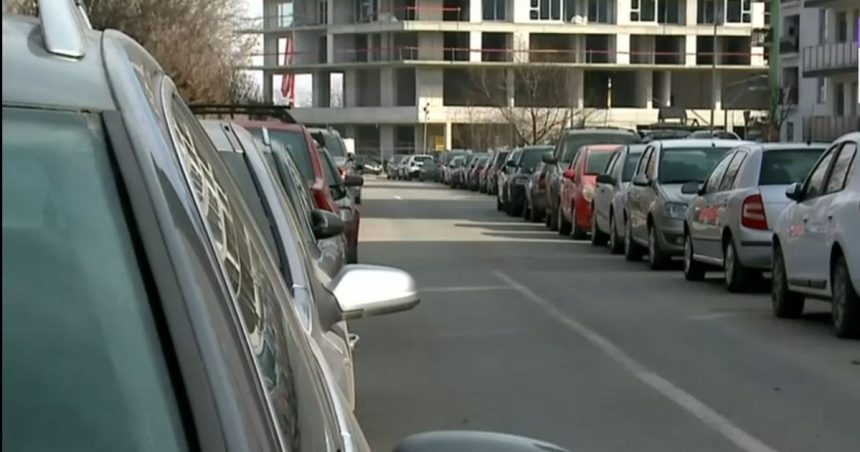 Orașul din România unde prețul locurilor de parcare este comparabil cu cel al unei mașini. „Trebuie să lucrez vreo 5 ani doar pentru a-mi permite o parcare” 1 orasul din romania unde locurile de parcare au ajuns sa coste cat o masina trebuie sa lucrez vreo 5 ani numai sa imi iau parcare 67cd33932910a