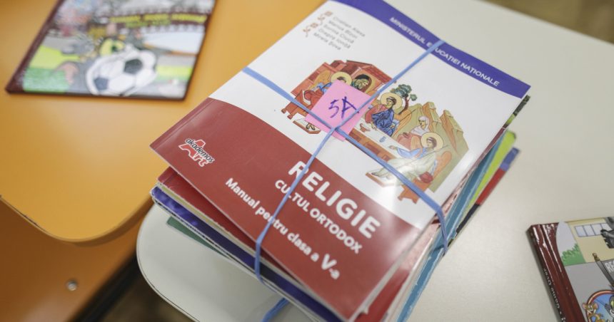 orele de religie in atentia ministerului educatiei ce prevede un proiect pus in consultare publica 67d9c4665aa37