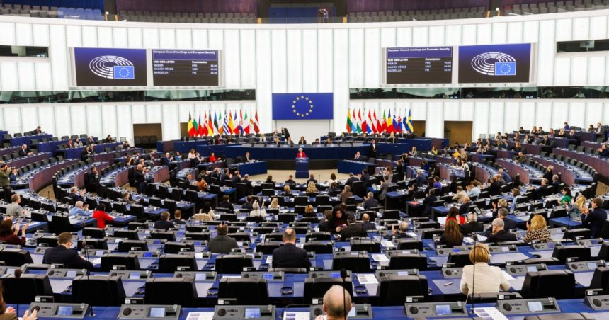 Parlamentul European aprobă un ajutor istoric de 1,9 miliarde de euro pentru Moldova 1 parlamentul european aproba un ajutor istoric de 19 miliarde de euro pentru republica moldova 67d03c8bde1d4