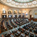 parlamentul voteaza astazi sanctiuni mai mari pentru lipsa alesilor de la serviciu greva e chiul sustine seful interimar al senatului 67e286f671094