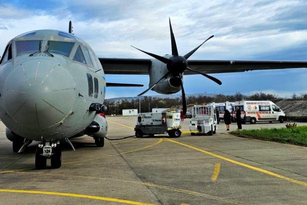 patru victime ale incendiului din macedonia de nord au ajuns la vilnius cu o aeronava a fortelor aeriene romane 67d88ec237ab2