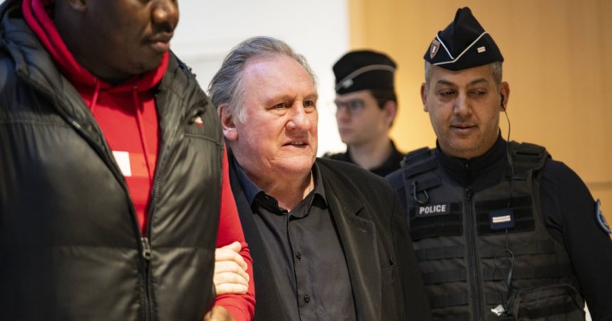 Pedeapsa solicitată de procuratura franceză pentru Gerard Depardieu, aflat în judecată pentru agresiuni sexuale 1 pedeapsa ceruta de procuratura franceza pentru gerard depardieu judecat pentru agresiuni sexuale 67e5705ed547d