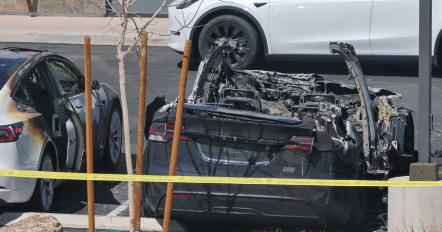 politia din las vegas a arestat un suspect in atacul cu cocktailuri molotov asupra unui service tesla 67e62e23d038f