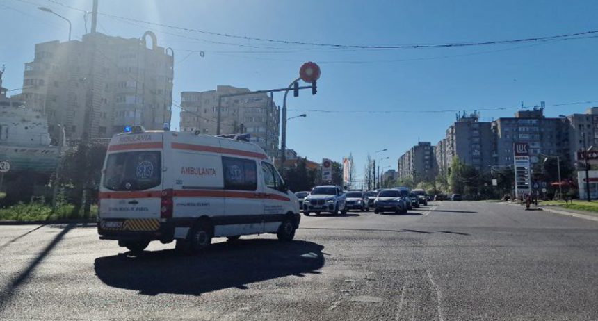 politistii de la sectia 1 in alerta intervin si ambulanta si echipajele smurd 67d6c39d5c4ea