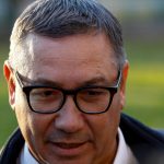 ponta il ataca dur pe predoiu si spune ca a strans semnaturile si isi va depune candidatura la prezidentiale 67c5d5cd6c490