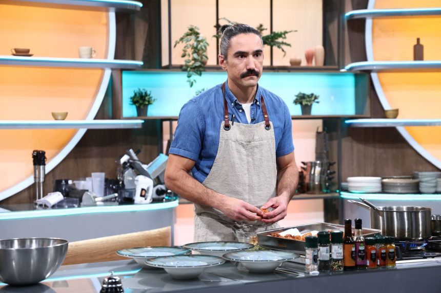 povestea emotionanta a lui haan palcu de la chefi la cutite 2025 cu o mama romanca si un tata taiwanez concurentul a fost chef intr un restaurant renumit din toronto 67e17e41acbb0