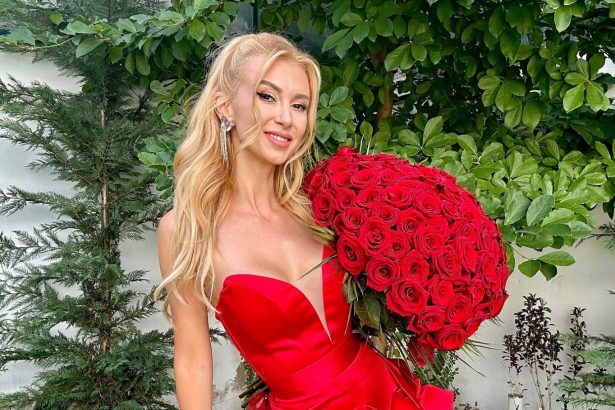 primele imagini cu andreea balan la noua emisiune dupa ce si a dat demisia de la antena 1 la ce post apare sunt tare fericita 67e3d7814f5e1