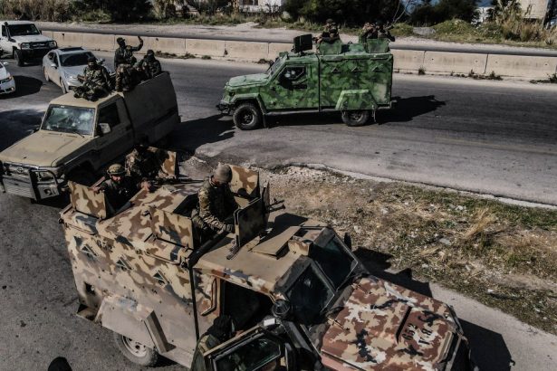 primele lupte grele in siria dupa caderea lui bashar al assad zeci de morti in urma ciocnirilor din latakia si tartus 67cae83ac0adb