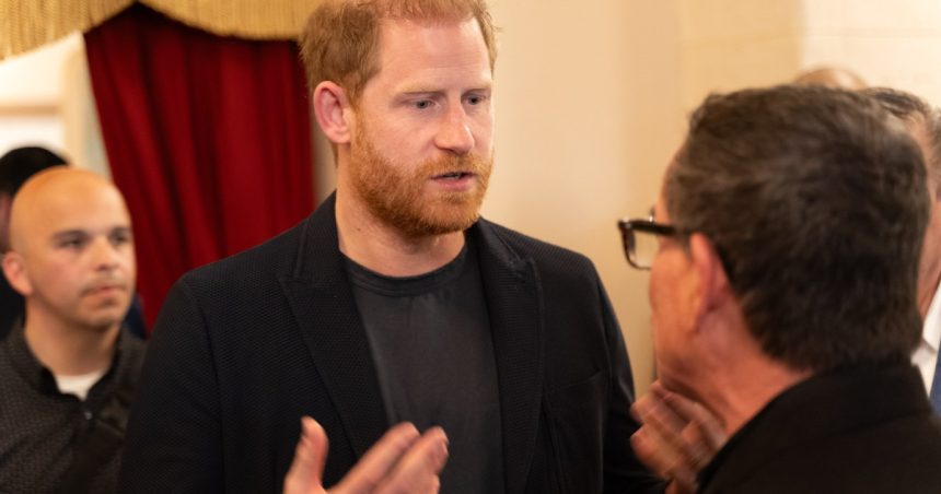 printul harry acuzat de intimidare si hartuire de catre presedintele organizatiei caritabile pe care a infiintat o 67e8f4ab5e5f5