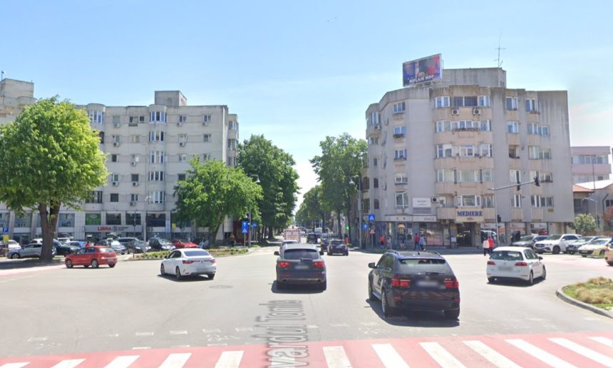 proces inedit un constantean a obtinut anularea autorizatiei pentru ecranul publicitar de pe blocul din zona capitol 67d6ff61a683e