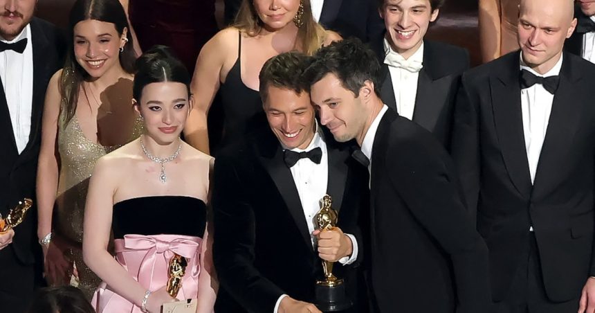 propagandistii de la moscova in extaz dupa succesul filmului anora la premiile oscar occidentul va trebui sa se impace cu rusia 67c5ec84eb5c8