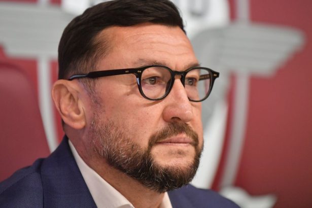 reactia lui viorel moldovan dupa ce a vazut echipa de start a fcsb ului ne a surprins 67c49dcac0b5a