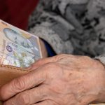romanii vor o pensie de 1 000 de euro pe luna dar trei sferturi din ei nu economisesc nimic suplimentar sondaj 67d7f0af0dad9