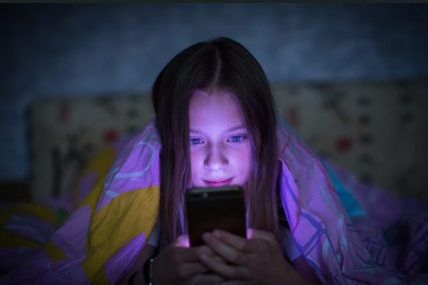 salvati copiii romania avertisment de ultima ora a scazut la 5 10 ani varsta de utilizare a retelelor sociale copiii pot ajunge in comunitati toxice 67e6878f4ec33