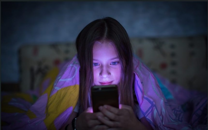 salvati copiii romania avertisment de ultima ora a scazut la 5 10 ani varsta de utilizare a retelelor sociale copiii pot ajunge in comunitati toxice 67e6878f4ec33