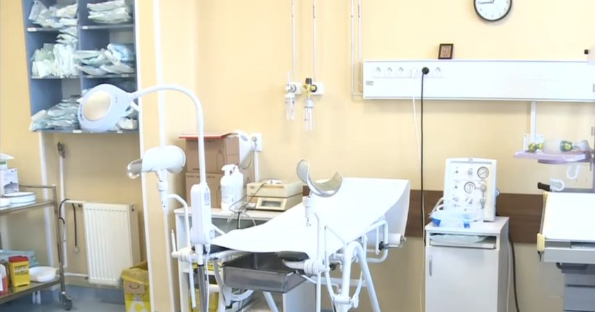 Numărul medicilor pentru urgențe scade dramatic, iar pentru prima dată în ultimii 9 ani se înregistrează un exod al doctorilor în străinătate. 1 scade dramatic numarul medicilor pentru urgente pentru prima data in ultimii 9 ani are loc un exod al doctorilor in strainatate 67d801fe3f6d9