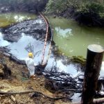 scurgeri de petrol in regiunea amazoniana din ecuador au lasat zeci de mii de oameni fara apa potabila guvernul acuza un sabotaj 67dfdcfa418db
