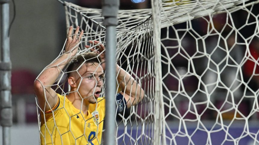 Motivul invocat pentru Mircea Lucescu, după ce "a uitat" de Louis Munteanu: "Ei au un statut special acolo!" 1 scuza gasita pentru mircea lucescu dupa ce a uitat de louis munteanu ei au un statut special acolo 67d91eac4a100