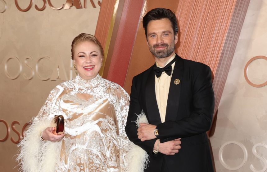 sebastian stan cu mama la premiile oscar 2025 de ce l a certat georgeta orlovschi pe actor chiar pe covorul rosu i am spus ca nu pot 67c55740e31d5