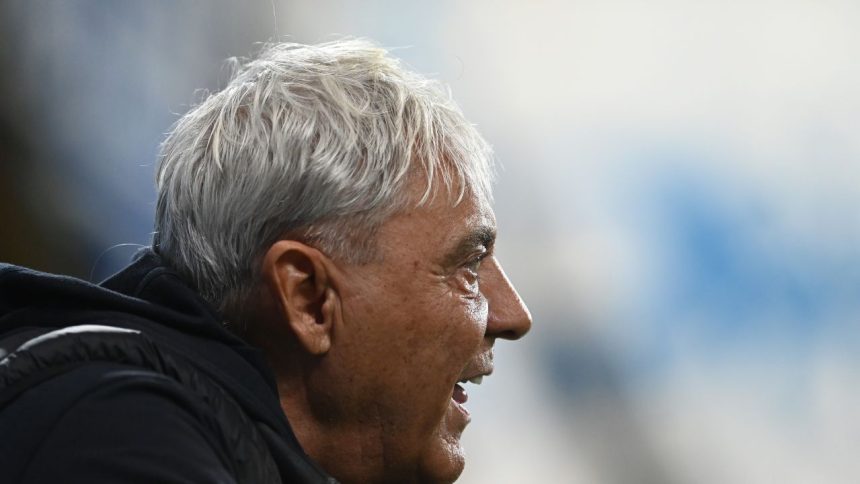 sorin cartu s a dezlantuit la adresa arbitrajului ma simt abuzat emotional pentru fcsb se aplica regulamentul corect ne iei la misto 67d16dfcdd0fb