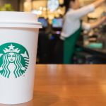 starbucks obligata sa plateasca milioane de dolari despagubiri unui curier care s a oparit cu cafea reactia companiei 67d6bafbc87b7