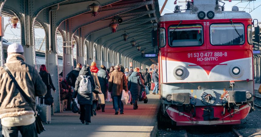 studentii pot din nou sa cumpere online bilete cu reducere la tren anuntul cfr calatori 67c87af0ebca7