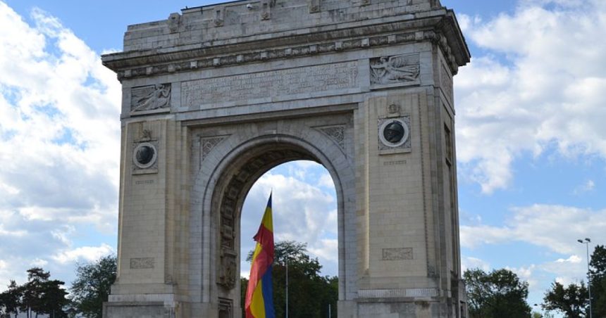 Studiu: Un român din doi nu simte mândrie națională în prezent. Aceeași proporție afirmă că au fonduri doar pentru necesitățile de bază. 1 studiu un roman din doi nu resimte mandrie nationala in acest moment tot atatia spun ca au bani doar pentru strictul necesar 67dc16fb292bc