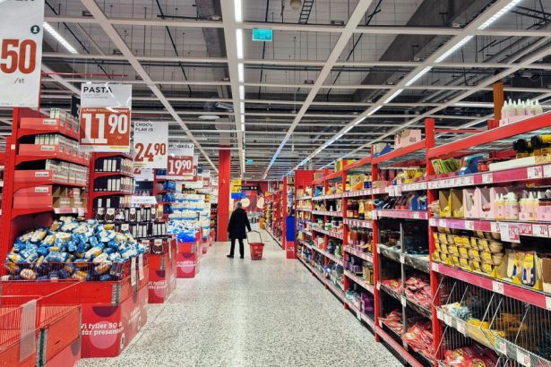 suedezii boicoteaza supermarketurile din cauza preturilor la alimente scapate de sub control 67e2674287d35