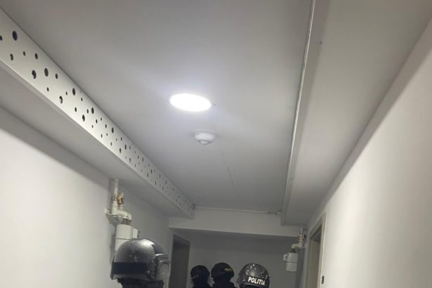 suspect incatusat pentru mai multe furturi pe sectia 1 politie prejudiciul se ridica la circa 9 000 de lei 67e5409aa50b7