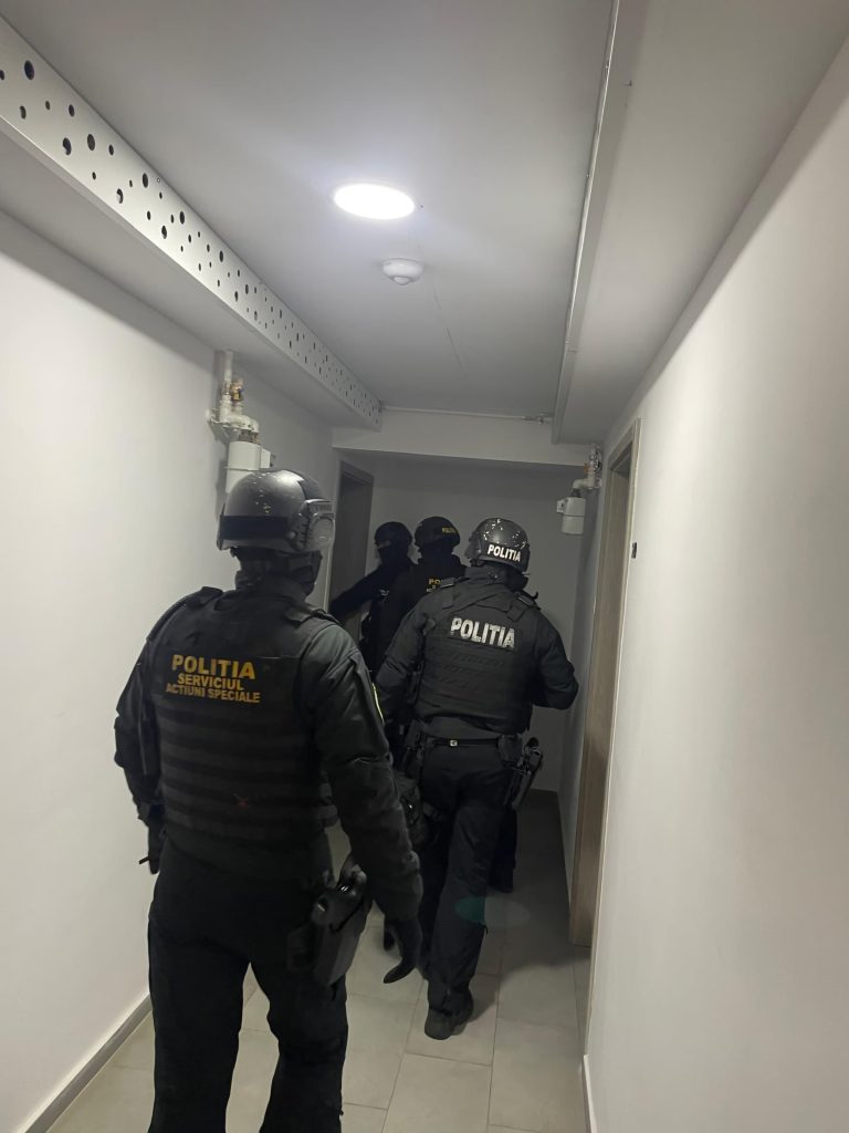 suspect incatusat pentru mai multe furturi pe sectia 1 politie prejudiciul se ridica la circa 9 000 de lei 67e5409aa50b7