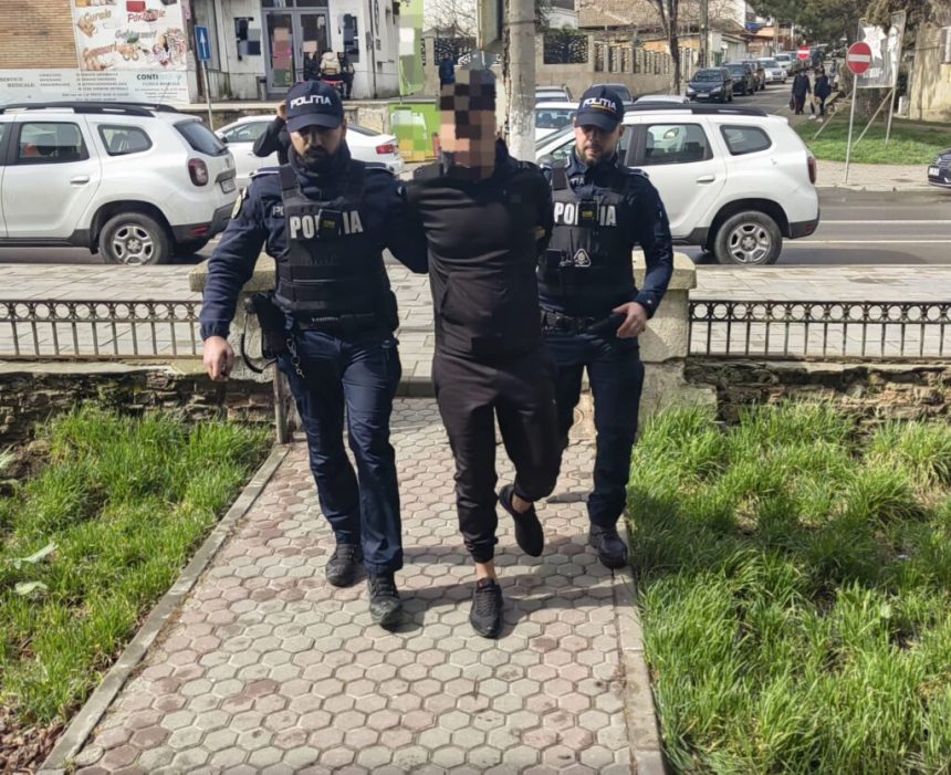 Tânărul care a tâlhărit o bătrână din Medgidia în stradă a fost arestat preventiv pentru 30 de zile. 1 tanarul care a talharit o batrana din medgidia in strada a fost arestat preventiv pentru 30 de zile 67d4473c46279