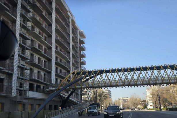 terenul din mamaia al lui georgica giurgiucanu pe care se construiesc blocurile fix langa pasarela scos la licitatie intr un dosar de executare silita 67e3d5196ceb9