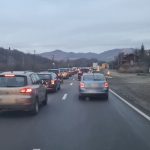 trafic de cosmar la intoarcerea din vacanta sunt coloane de masini de 3 kilometri pe dn 1 politistii recomanda folosirea rutelor arternative 67c44e9e3a3b2
