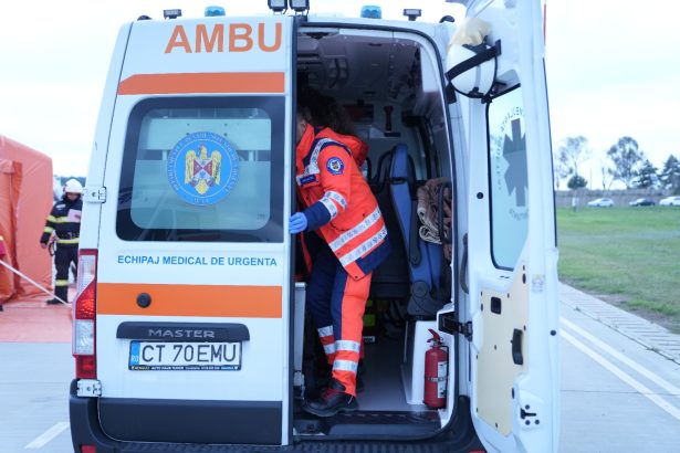 tragedie o persoana a murit dupa ce a fost lovita de tren in poarta 6 67cb13ba92383