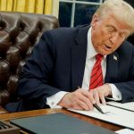 trump revoca statutul legal pentru peste jumatate de milion de imigranti din mai multe tari 67de61493a8ff