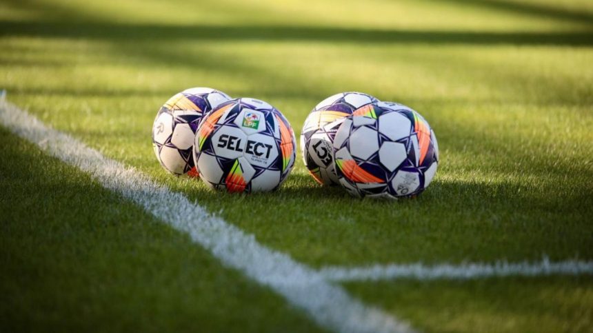 un alt antrenor din superliga e pe faras clubul vrea sa i rezilieze contractul 67d941d31ad21