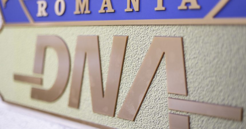 Un executor judecătoresc și trei avocați au fost trimiși în judecată de DNA pentru prejudicierea mai multor bănci cu milioane de lei. 1 un executor judecatoresc si trei avocati au fost trimisi in judecata de dna ar fi prejudiciat mai multe banci cu milioane de lei 67e2b509e2018