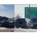 video accident pe a2 un autoturism a intrat intr o autospeciala a politiei militare care insotea un convoi cu echipamente 67cd706998126