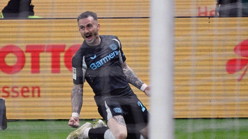 video aleix garcia din nou mvp cu gol din afara careului pentru bayer leverkusen urmeaza derby ul din champions league cu bayern munchen 67c41f28419ae