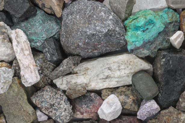 video comisia europeana va finanta cu 615 milioane euro trei proiecte de exploatare a mineralelor in romania 67e2e62400414