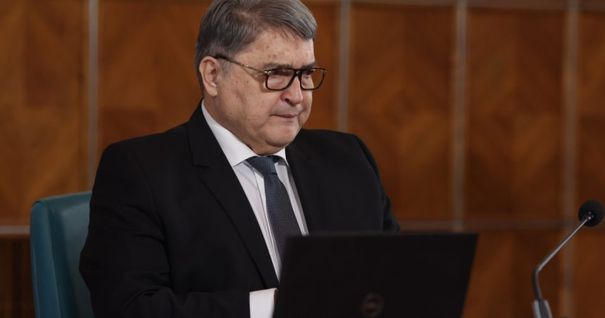 Emil Hurezeanu ar putea rămâne fără „viza” coaliției. De ce sunt supărați liderii PSD și UDMR pe ministrul de Externe 1 video emil hurezeanu ar putea ramane fara viza coalitiei de ce sunt suparati liderii psd si udmr pe ministrul de externe 67e3ff470908b