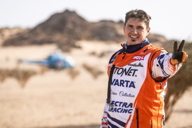 video exclusiv cate kilograme a slabit mani gyenes la raliul dakar si ce mananca intr o zi in care traverseaza 800 de kilometri cu motocicleta 67d97dac53929